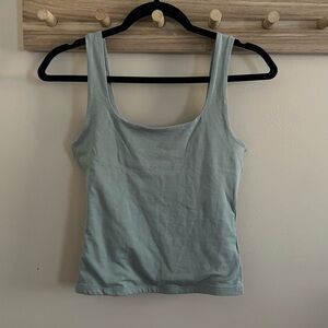 Two Scoop Neck Tank Tops Size SMALL Old Navy NEW